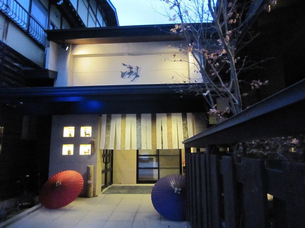 Ryokan Kutsuroginoya Yuu Takayama  Exterior photo