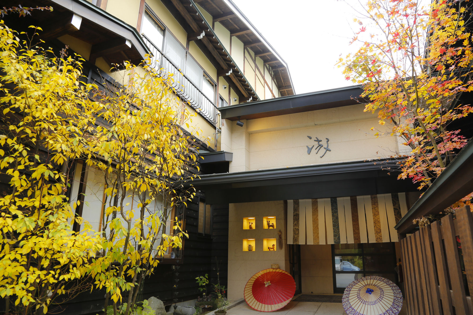 Ryokan Kutsuroginoya Yuu Takayama  Exterior photo