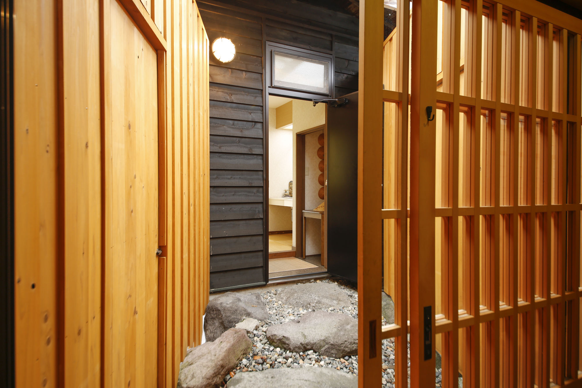 Ryokan Kutsuroginoya Yuu Takayama  Exterior photo